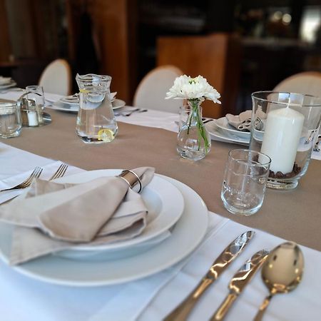 Hotel Eminent Stupava Luaran gambar