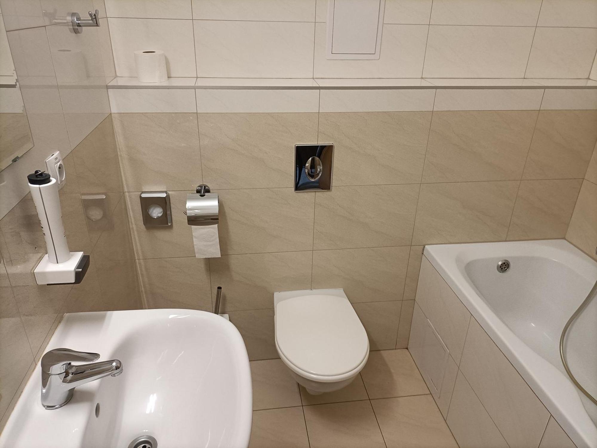 Hotel Eminent Stupava Luaran gambar
