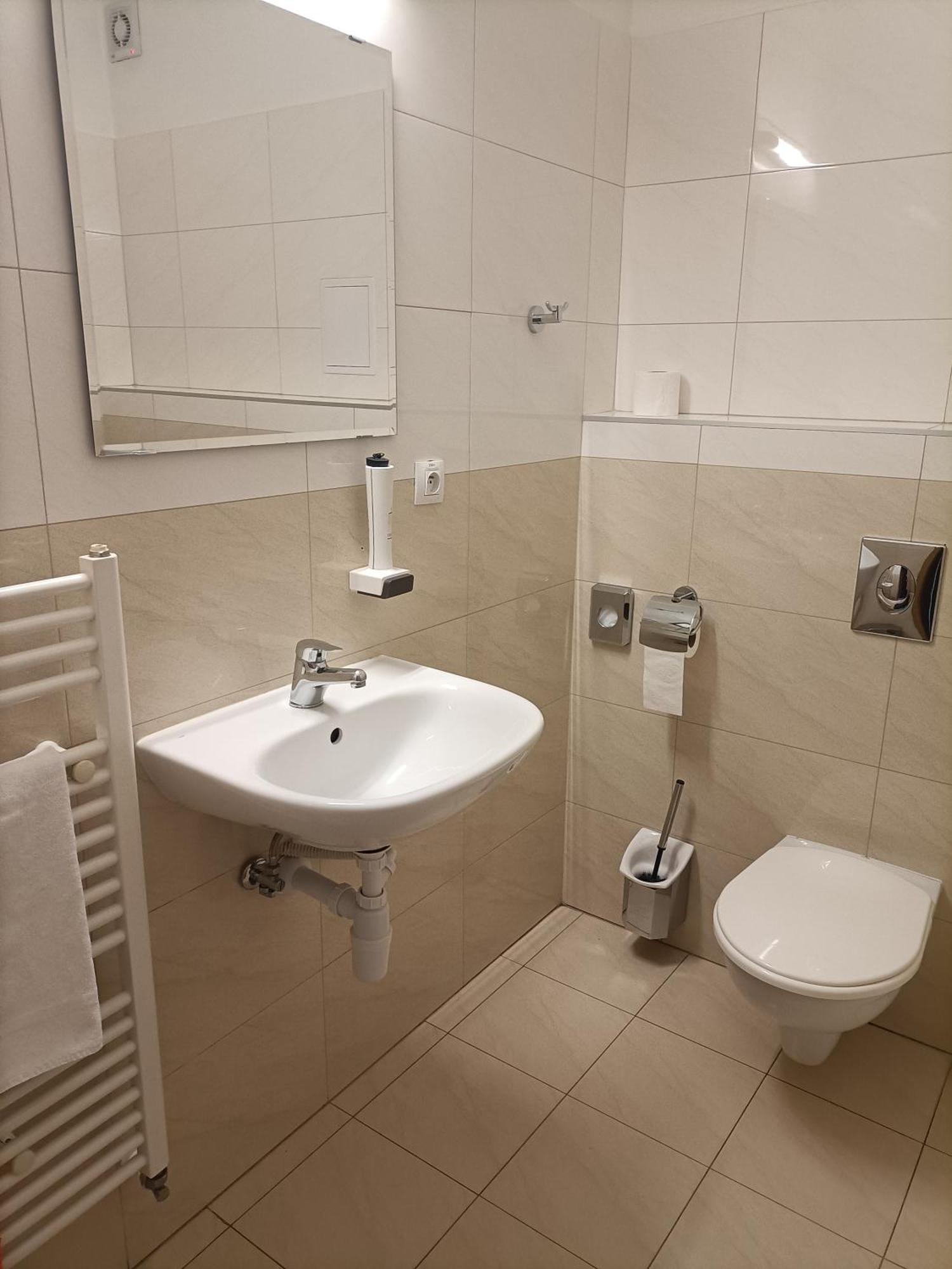 Hotel Eminent Stupava Luaran gambar