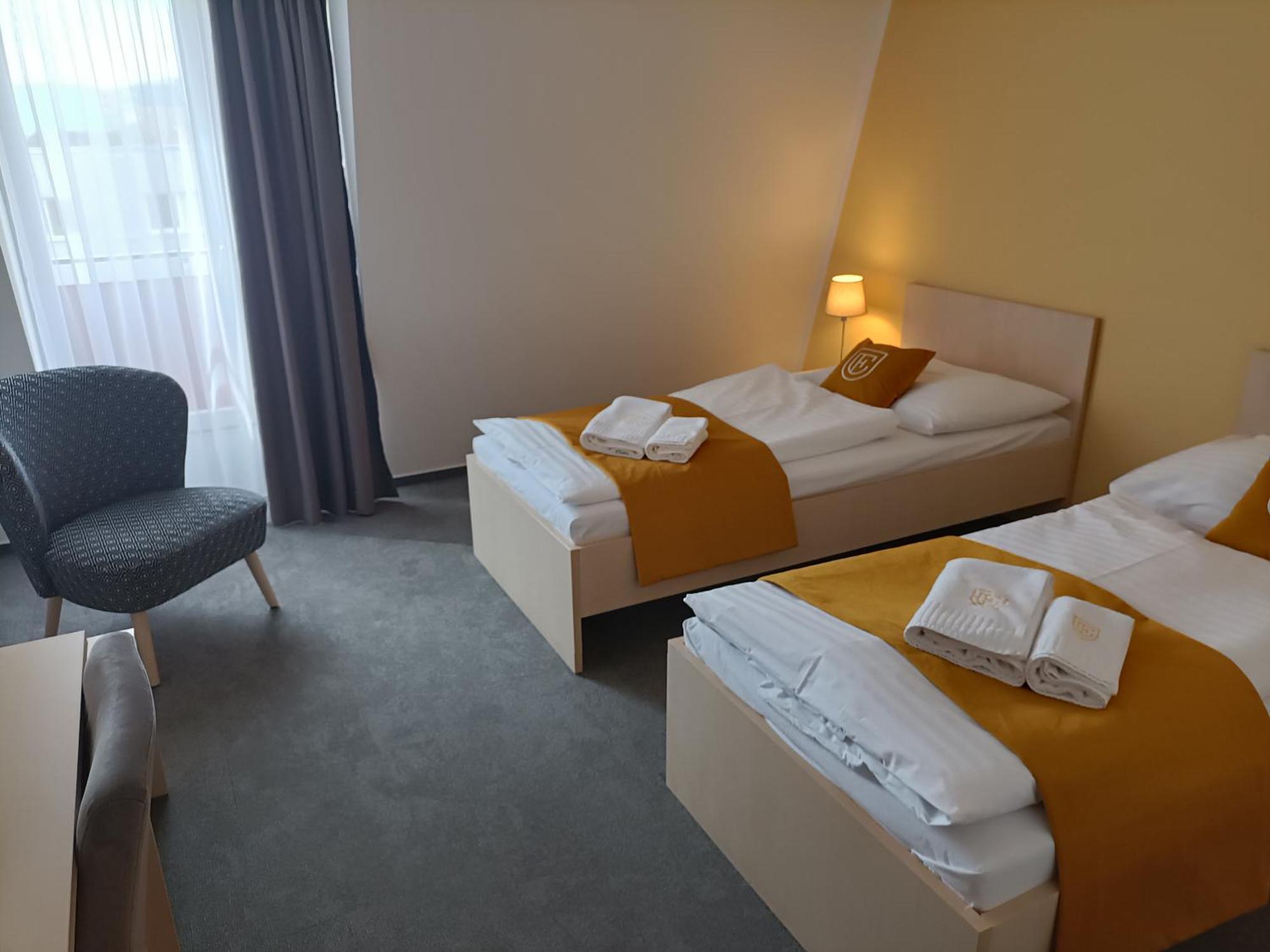 Hotel Eminent Stupava Luaran gambar